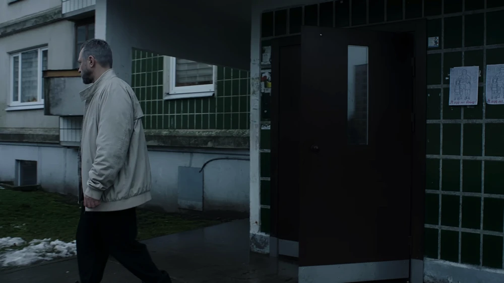 Still frame 8 from IC3PEAK — Gde Moy Dom? (2025) directed by Anastasia Kreslina, Nikolay Kostylev