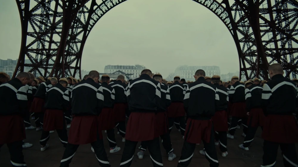 Still frame 39 from Jamie xx - Gosh (2016) directed by Romain Gavras