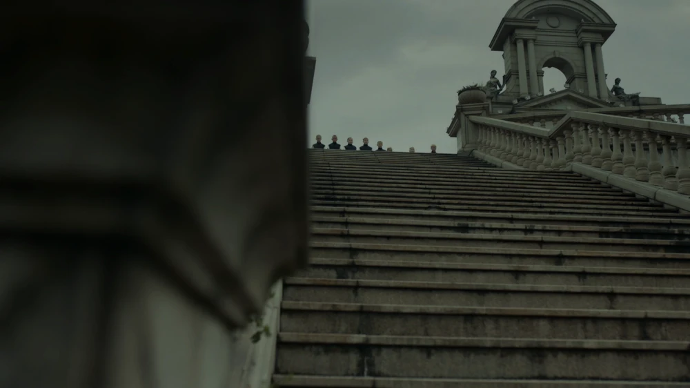 Still frame 15 from Jamie xx - Gosh (2016) directed by Romain Gavras