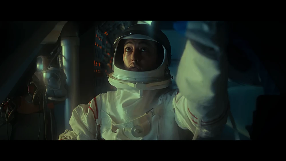 Still frame 32 from Joji - Gimme Love (2020) directed by George Miller, Andrew Donoho