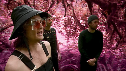Still frame 14 from King Gizzard & The Lizard Wizard - Theia / The Silver Cord / Set (2023) directed by Jason Galea
