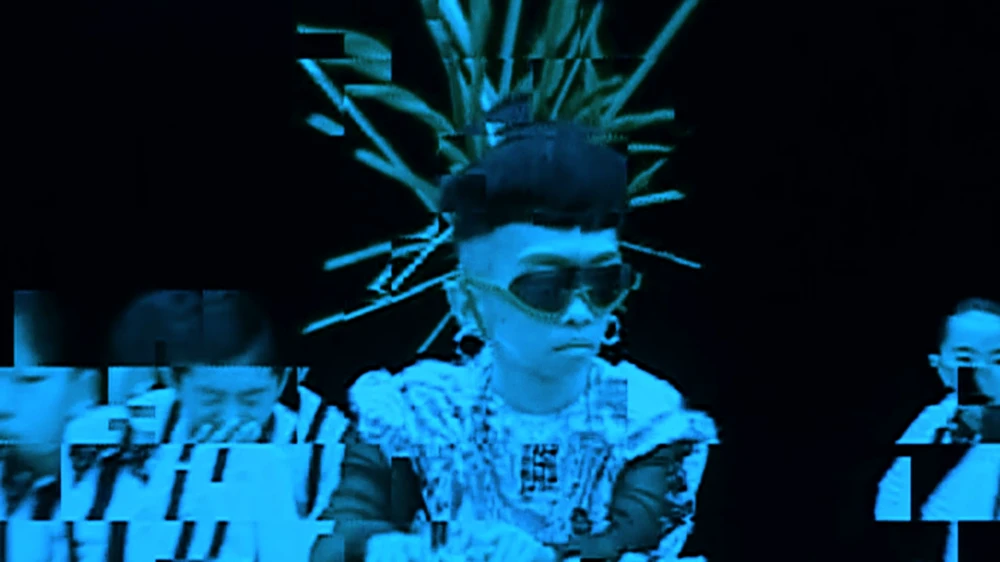 Still frame 46 from King Gnu - SPECIALZ (2023) directed by O S R I N