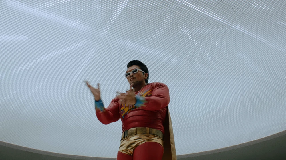 Still frame 53 from King Gnu - SPECIALZ (2023) directed by O S R I N