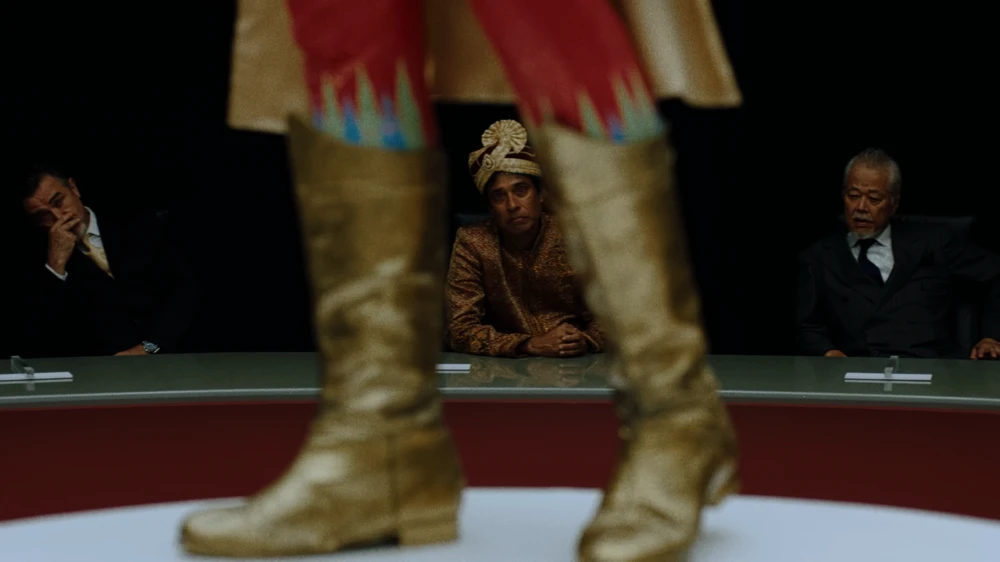 Still frame 9 from King Gnu - SPECIALZ (2023) directed by O S R I N