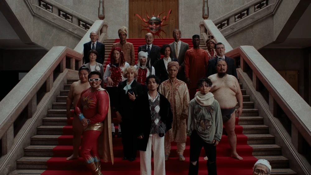 Still frame 116 from King Gnu - SPECIALZ (2023) directed by O S R I N