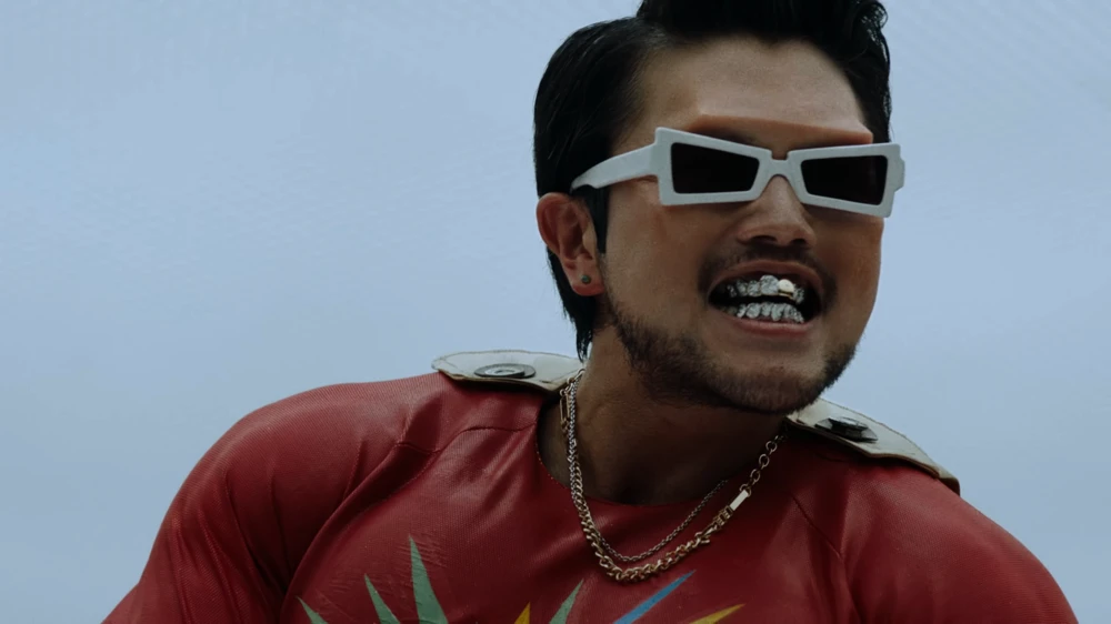 Still frame 26 from King Gnu - SPECIALZ (2023) directed by O S R I N