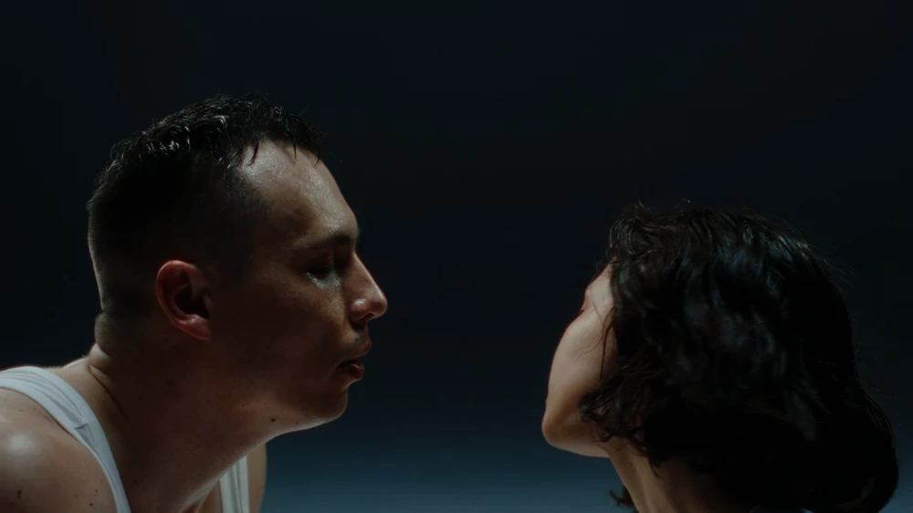 Still frame 22 from KRYLATA & Gorim! - Kardio-lyubov (2026) directed by Dima Gabbanin