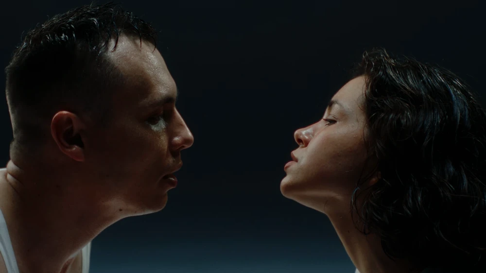 Still frame 29 from KRYLATA & Gorim! - Kardio-lyubov (2026) directed by Dima Gabbanin