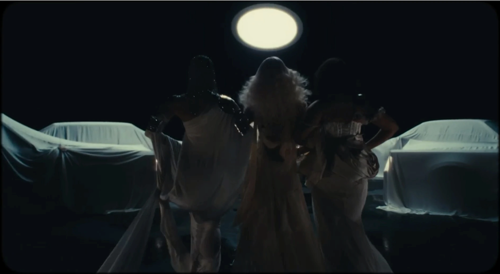 Still frame 49 from LISA - BORN AGAIN feat. Doja Cat & RAYE (2025) directed by Bardia Zeinali