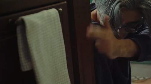 Still frame 8 from Liza Bibikova & MOISHE - NELYUBOV (2025) directed by Indy Hait, Sasha Tuz
