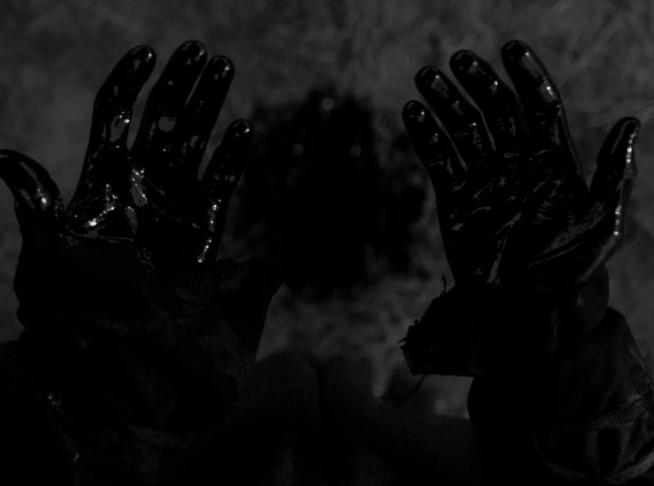 Still frame 23 from Maslo Chernogo Tmina - Nevedomy Mir (2020) directed by Aisultan Seitov