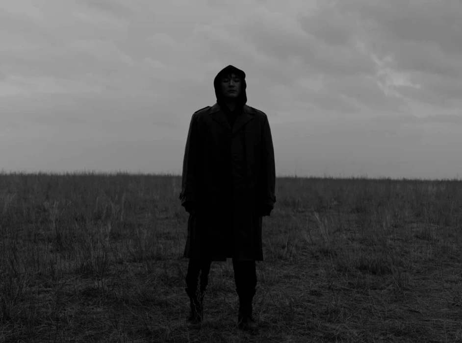 Still frame 4 from Maslo Chernogo Tmina - Nevedomy Mir (2020) directed by Aisultan Seitov