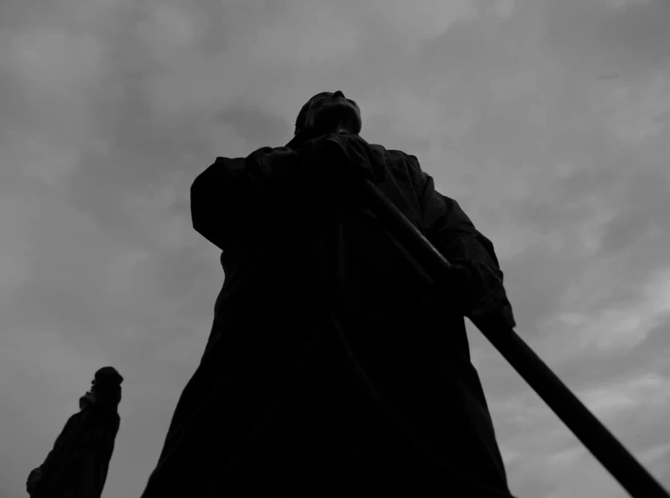 Still frame 46 from Maslo Chernogo Tmina - Nevedomy Mir (2020) directed by Aisultan Seitov