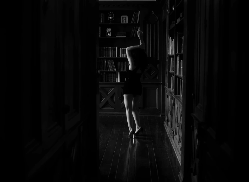 Still frame 2 from Nessa Barrett - Buffalo 66 (2026) directed by Claire Bishara 