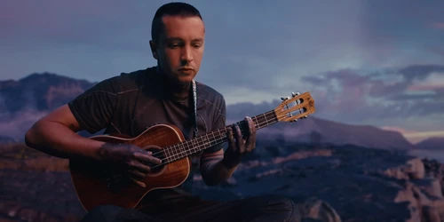 Still frame 5 from Twenty One Pilots - Paladin Strait (2024) directed by Jensen Noen