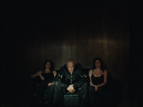Still frame 81 from ZEP - DON'T BREAK (2026) directed by ZEP, Joachim Spruijt, Robin van Geemen 
