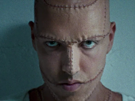 Still frame 9 from ZEP - DON'T BREAK (2026) directed by ZEP, Joachim Spruijt, Robin van Geemen 