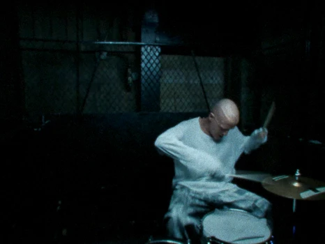 Still frame 11 from ZEP - DON'T BREAK (2026) directed by ZEP, Joachim Spruijt, Robin van Geemen 