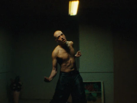 Still frame 54 from ZEP - DON'T BREAK (2026) directed by ZEP, Joachim Spruijt, Robin van Geemen 
