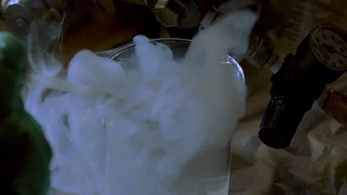 Still frame 82 from Breaking Bad Season 1 Episode 1