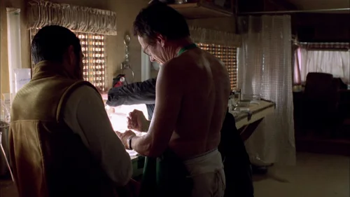 Still frame 96 from Breaking Bad Season 1 Episode 1