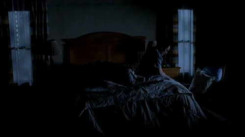 Still frame 9 from Breaking Bad Season 1 Episode 1