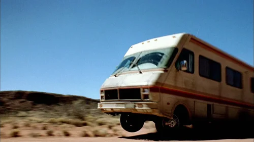 Still frame 101 from Breaking Bad Season 1 Episode 1