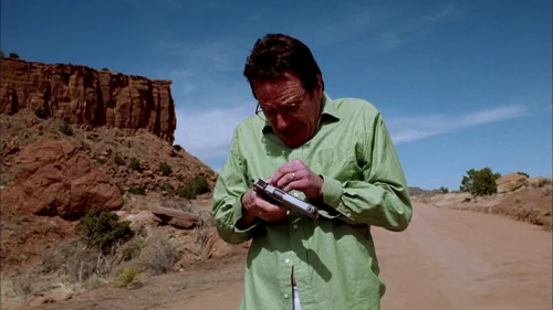 Still frame 105 from Breaking Bad Season 1 Episode 1