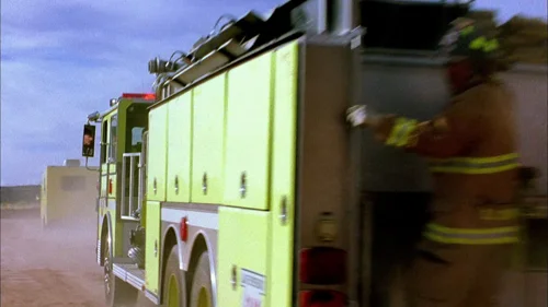 Still frame 108 from Breaking Bad Season 1 Episode 1