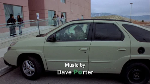 Still frame 14 from Breaking Bad Season 1 Episode 1