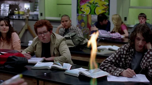 Still frame 17 from Breaking Bad Season 1 Episode 1