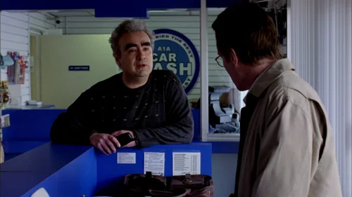 Still frame 21 from Breaking Bad Season 1 Episode 1