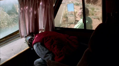 Still frame 3 from Breaking Bad Season 1 Episode 1