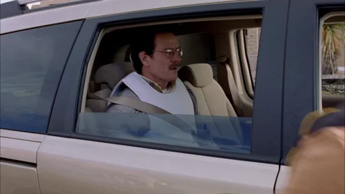 Still frame 48 from Breaking Bad Season 1 Episode 1