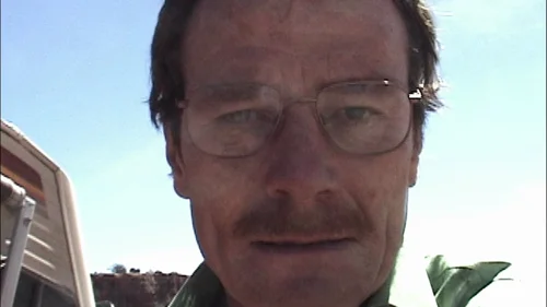 Still frame 6 from Breaking Bad Season 1 Episode 1