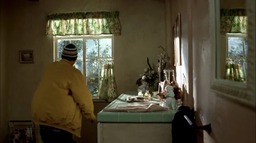 Still frame 27 from Breaking Bad Season 1 Episode 2