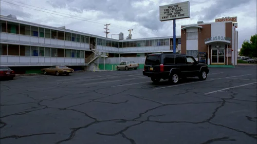 Still frame 33 from Breaking Bad Season 1 Episode 3