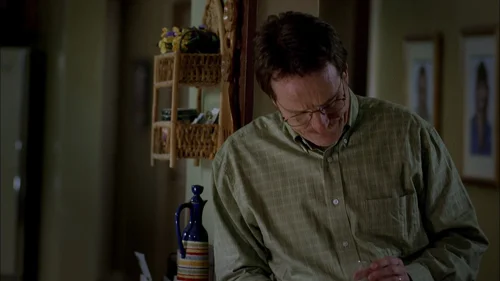 Still frame 34 from Breaking Bad Season 1 Episode 4