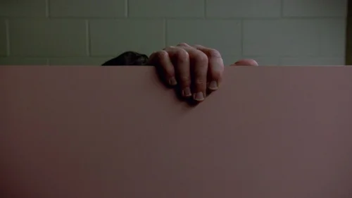 Still frame 11 from Breaking Bad Season 1 Episode 6