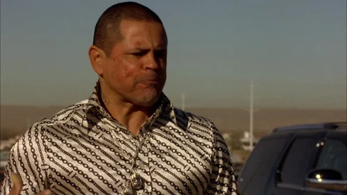 Still frame 5 from Breaking Bad Season 2 Episode 1