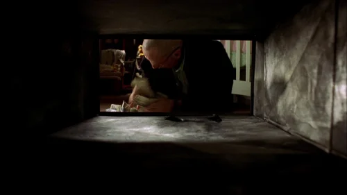 Still frame 83 from Breaking Bad Season 2 Episode 1