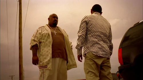 Still frame 13 from Breaking Bad Season 2 Episode 1
