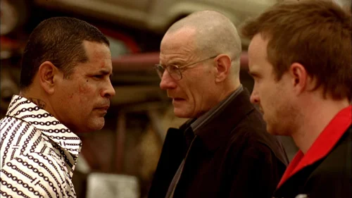 Still frame 17 from Breaking Bad Season 2 Episode 1