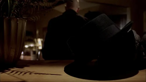Still frame 24 from Breaking Bad Season 2 Episode 1