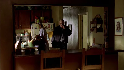Still frame 27 from Breaking Bad Season 2 Episode 1
