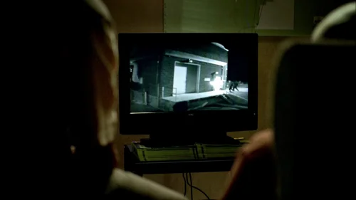 Still frame 46 from Breaking Bad Season 2 Episode 1