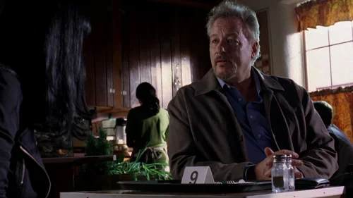 Still frame 12 from Breaking Bad Season 2 Episode 12