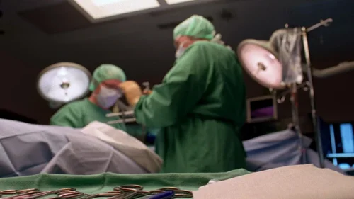 Still frame 76 from Breaking Bad Season 2 Episode 13