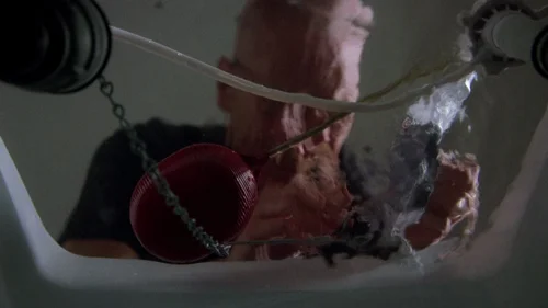 Still frame 34 from Breaking Bad Season 2 Episode 13