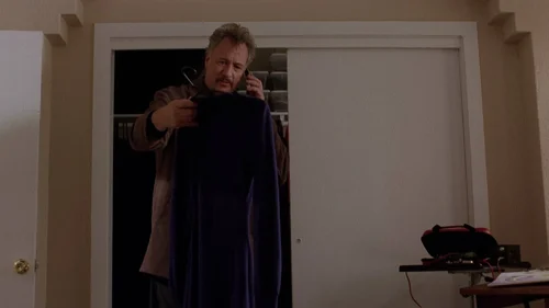 Still frame 53 from Breaking Bad Season 2 Episode 13